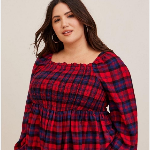 Torrid Brushed Red Plaid Smocked Top, Babydoll cut, Puff sleeves, NWT size 2X - Picture 1 of 13